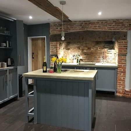 Square House Bildeston High Street Apartamento Ipswich Exterior foto